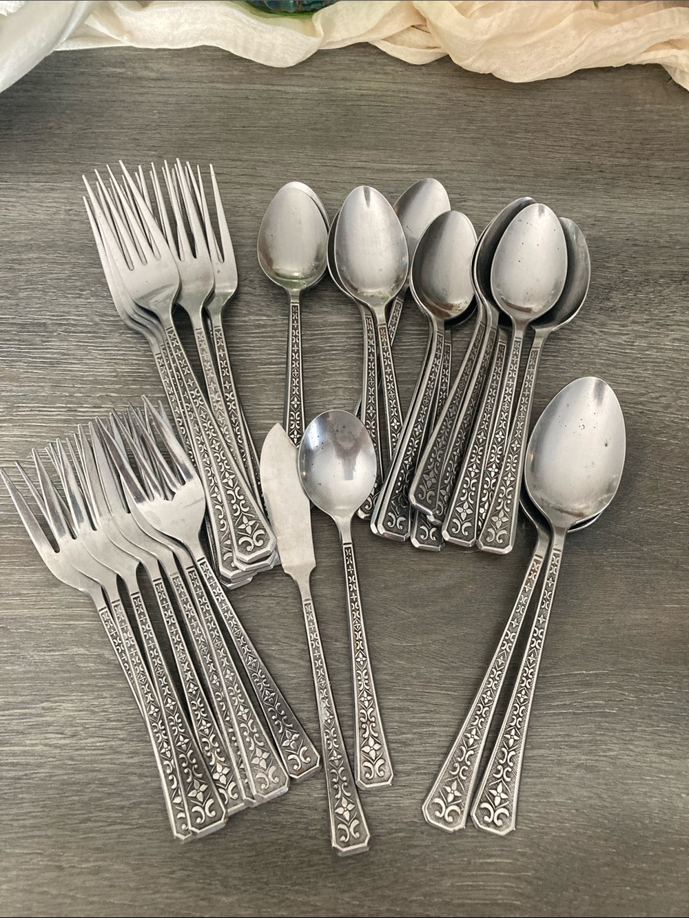 Vintage Interpur Floral Florenz Stainless Steel Japan Flatware 32 pieces